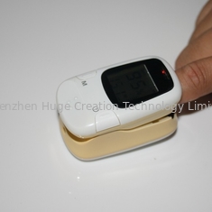 Porcellana Tester personale dell'ossimetro di impulso della punta delle dita tenuto in mano con la funzione visiva dell'allarme fornitore