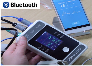 Porcellana Monitor paziente di multiparameter a 7 pollici portatile tenuto in mano del bluetooth PM6100 distributore