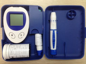 Porcellana Metro del glucosio del diabete del sangue del pacchetto della scatola dei colori con la striscia test 25pcs distributore